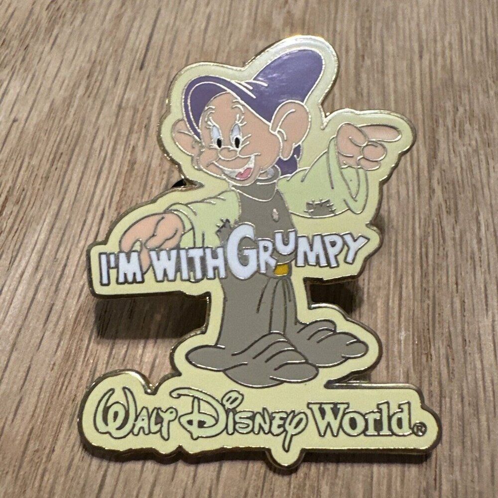 WDW Walt Disney Snow White Disney Trading Pin 2005 Seven Dwarfs Dopey Grumpy